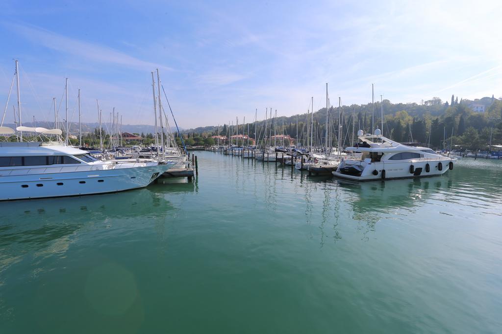 Floating Sea House Kahne Portoroz Villa Exterior photo