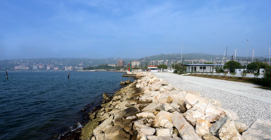 Floating Sea House Kahne Portoroz Villa Exterior photo